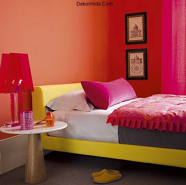 A-vivid-compact-bedroom