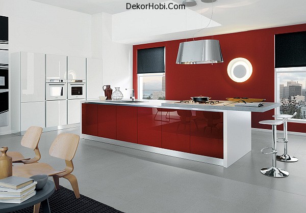 Contemporary-kitchen-in-white-and-glossy-amaranth-red