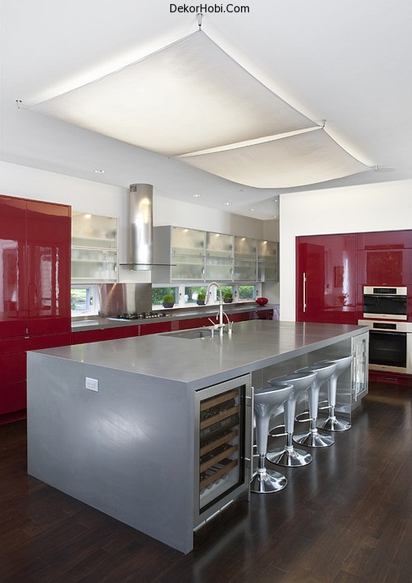 glossy-dark-red-cabinets-and-silver-kitchen-island