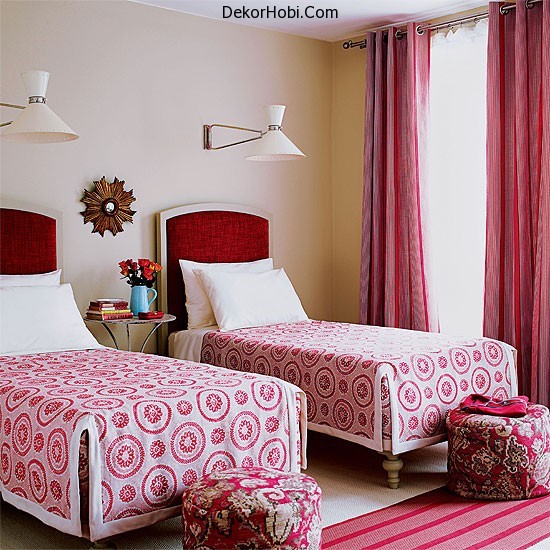 Photos-of-pink-decor-myLusciousLife.com-Red-and-Pink-Guest-Bedroom-via-house-to-home