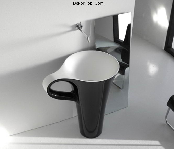 black-coffee-cup-basin