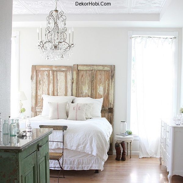 repurposing-old-doors-as-bed-headboard