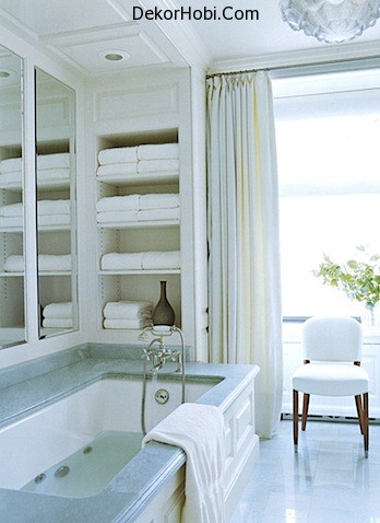 storage-niches-in-bathroom-9