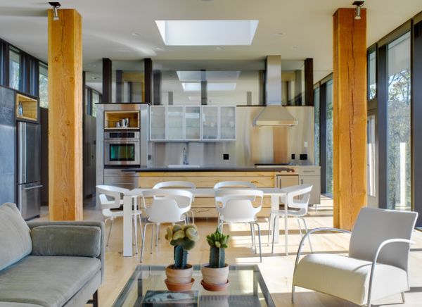 Modern-kitchen-with-glass-cabinets-that-fit-in-perfectly-with-the-existing-theme