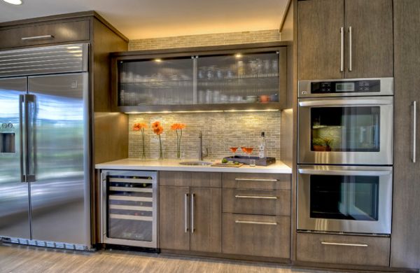 Reeded-glass-cabinet-in-the-center-offers-textural-contrast-in-this-kitchen-space