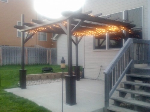 easy-to-make-diy-outdoor-pergolas5-500x375